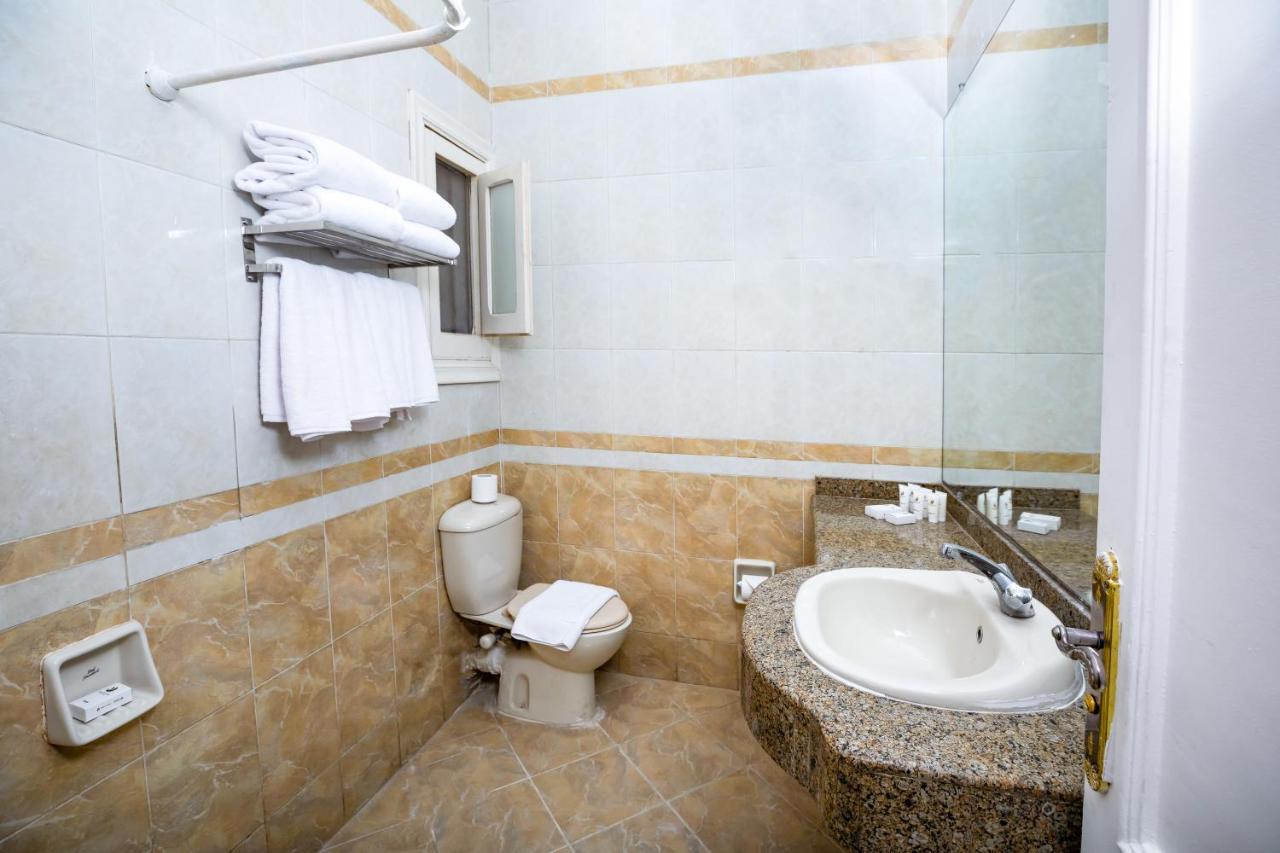 Golden Lake Marina Hotel เอลอาลาเมน ภายนอก รูปภาพ